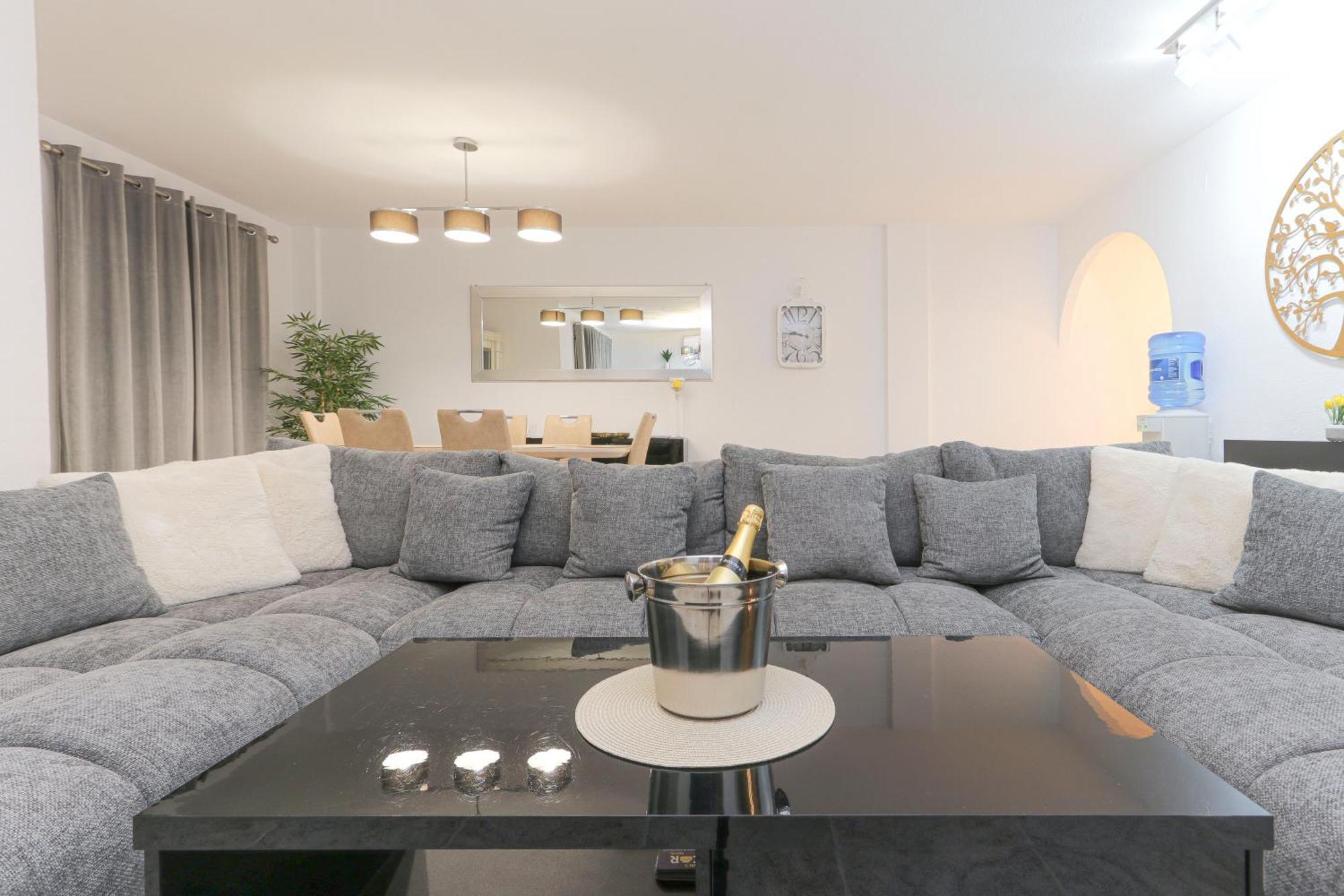 Presidential Suite Villamartin Plaza Av Brisas 67 Аліканте Екстер'єр фото